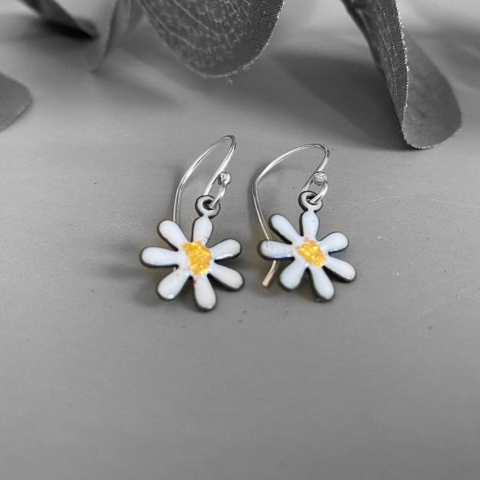 Daisy Drop Earrings - MaisyPlum