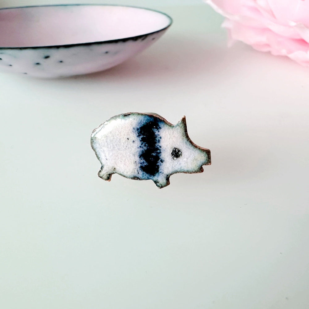 Mini Pig Lapel Pin - MaisyPlum
