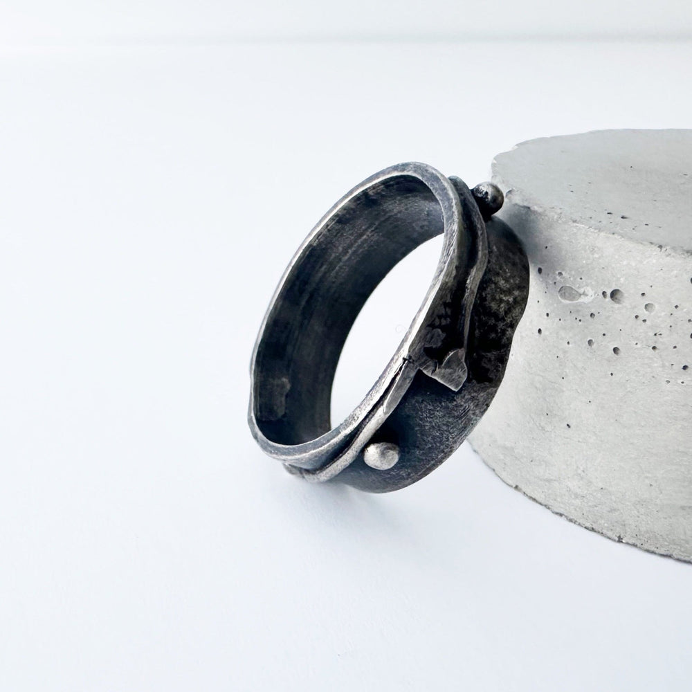 Oxidised Artisan Ring Band - MaisyPlum