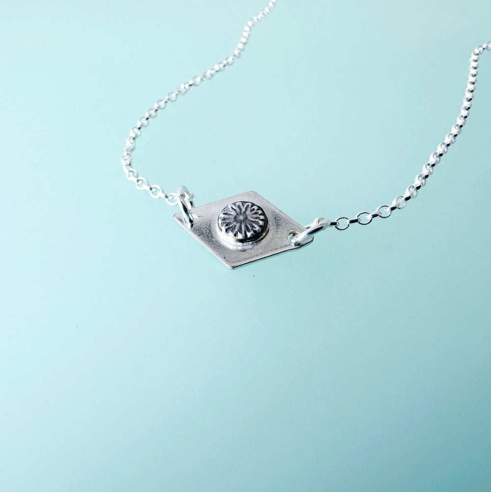 Recycled Silver Daisy Pendant Necklace - MaisyPlum