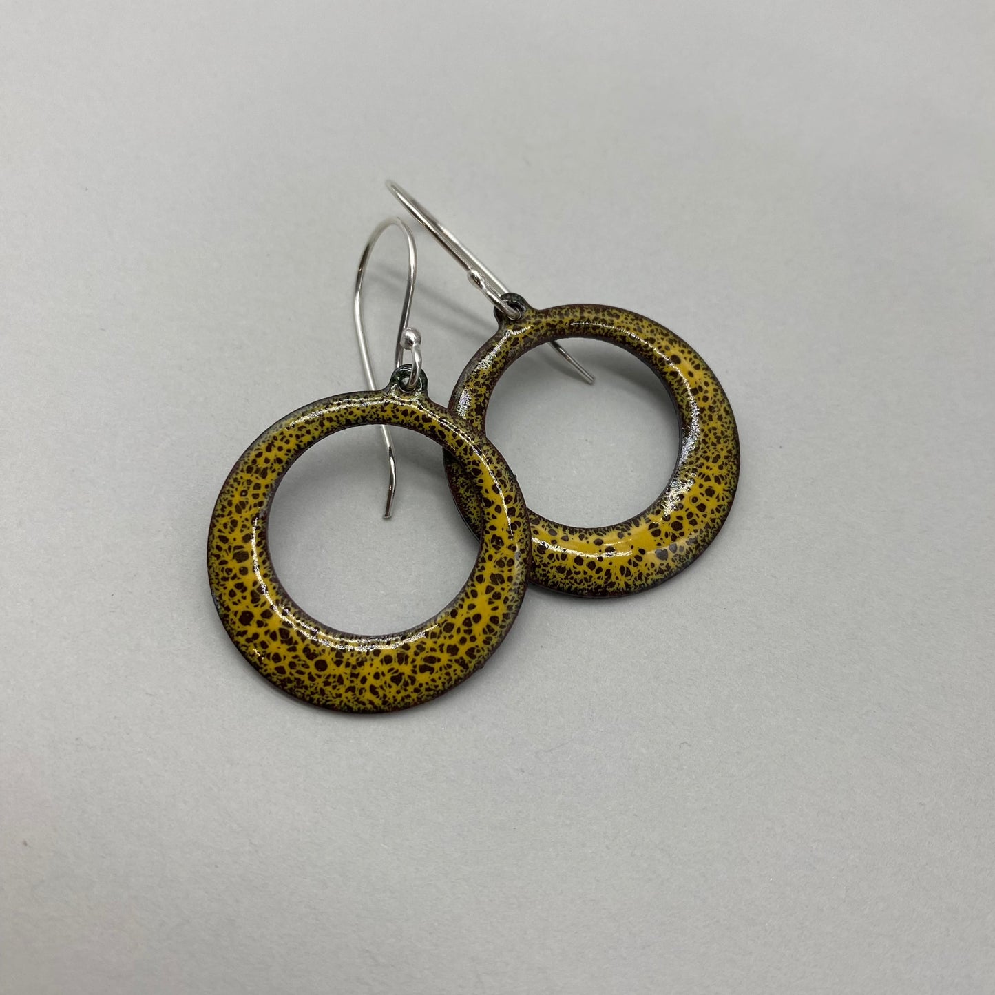 Round open circle earrings in yellow enamel - MaisyPlum