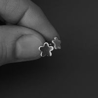 Sterling Silver Daisy Earrings - MaisyPlum